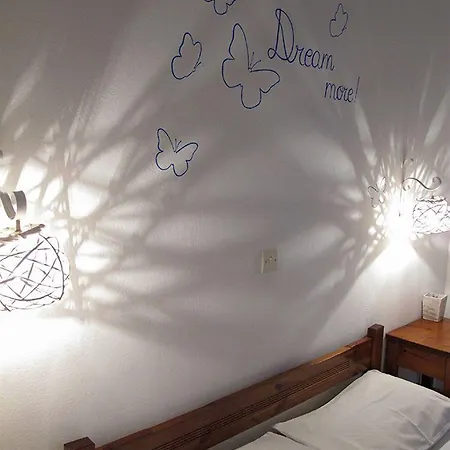 Angelina * Parikia (Paros)