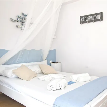 Apartment Angelina Parikia (Paros)